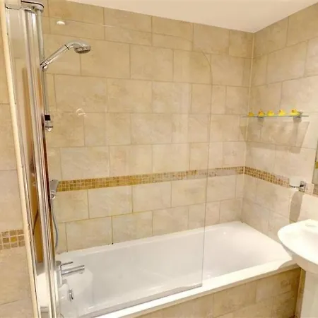 Gabriel's - Beautiful Nestled In The Old Town *