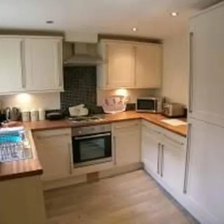 Gabriel's - Beautiful Nestled In The Old Town Scarborough