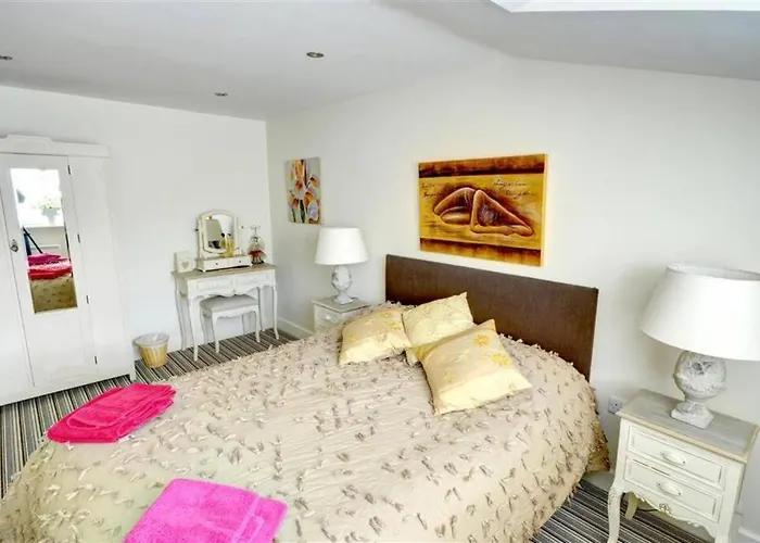 Gabriel's - Beautiful Nestled In The Old Town Apartman *